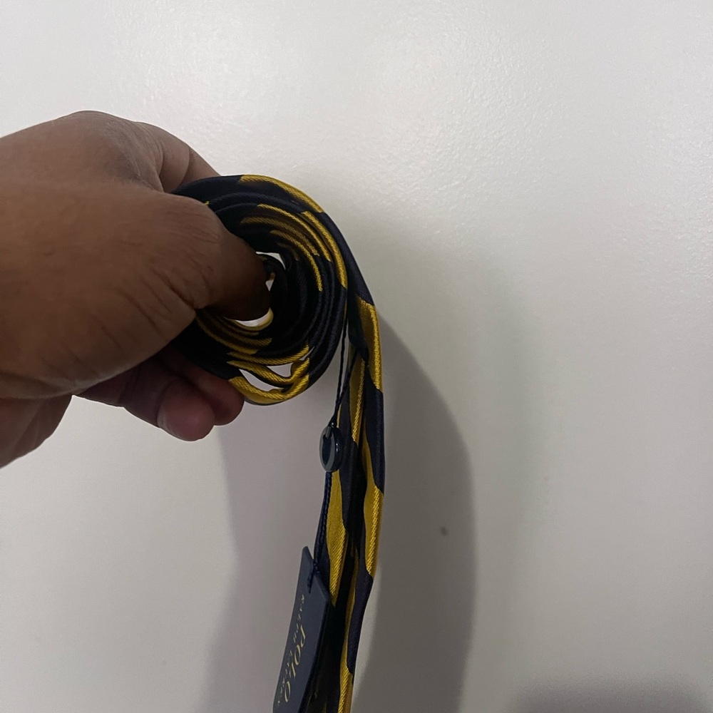 Ralph Lauren Navy and Yellow Striped Men's Tie - Picture 5 of 11